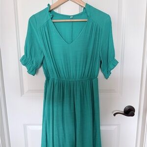 Elegant Green Women's Dress